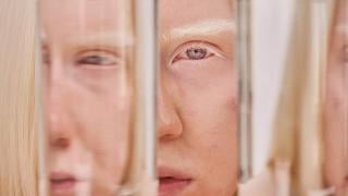 Безцветен поглед – що е то