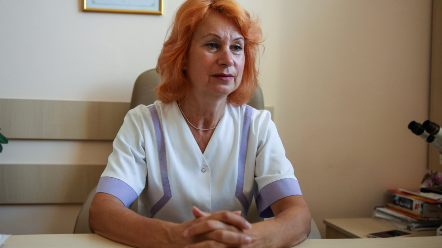Проф. Ива Христова предупреди: Един болен в кухнята на ресторанта може да зарази стотици на морето