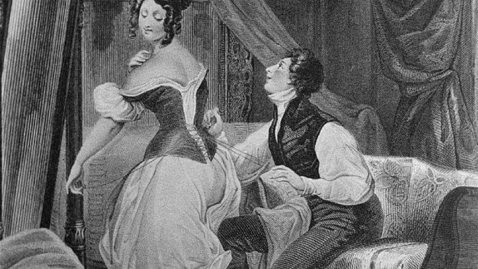 500-годишни гащи и сутиен, намерени в таен склад в древен замък, преобръщат цялата модна история (СНИМКИ)