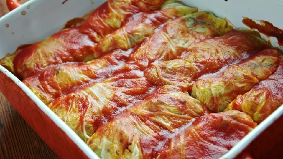 Ей такива сочни сармички по румънски досега не сте опитвали!