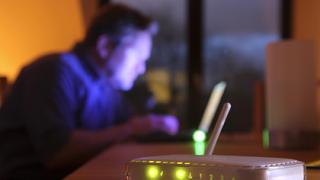 Георги погледна домашния рутер и веднага се разведе