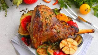 Агнешко бутче на фурна - топи се в устата