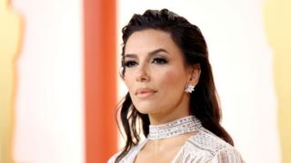 Ева Лонгория кардинално смени имиджа, неузнаваема е СНИМКИ