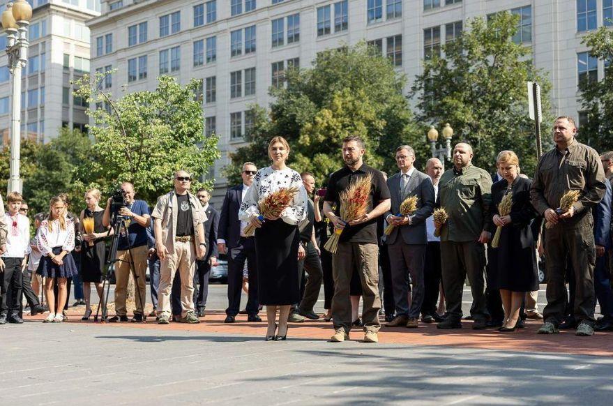 Елeна Зеленская смая с тоалет, ризата й се оказа уникат СНИМКИ