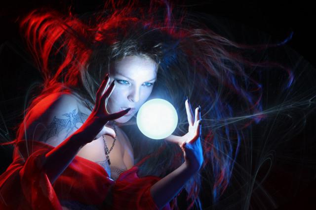 Екстрасенс: 7 признака, че сте омагьосани! Свалете проклятието като направите тези 5 неща