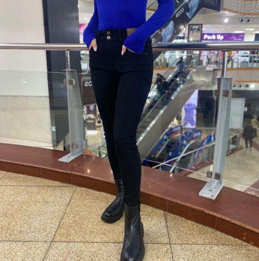 6 модела дънки, които ще са хитът на есен 2024 СНИМКИ