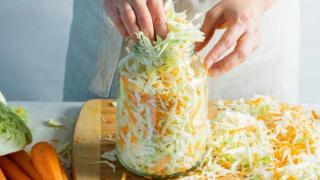 Ето какво ще се случи с тялото и здравето ви, ако редовно ядене кисело зеле