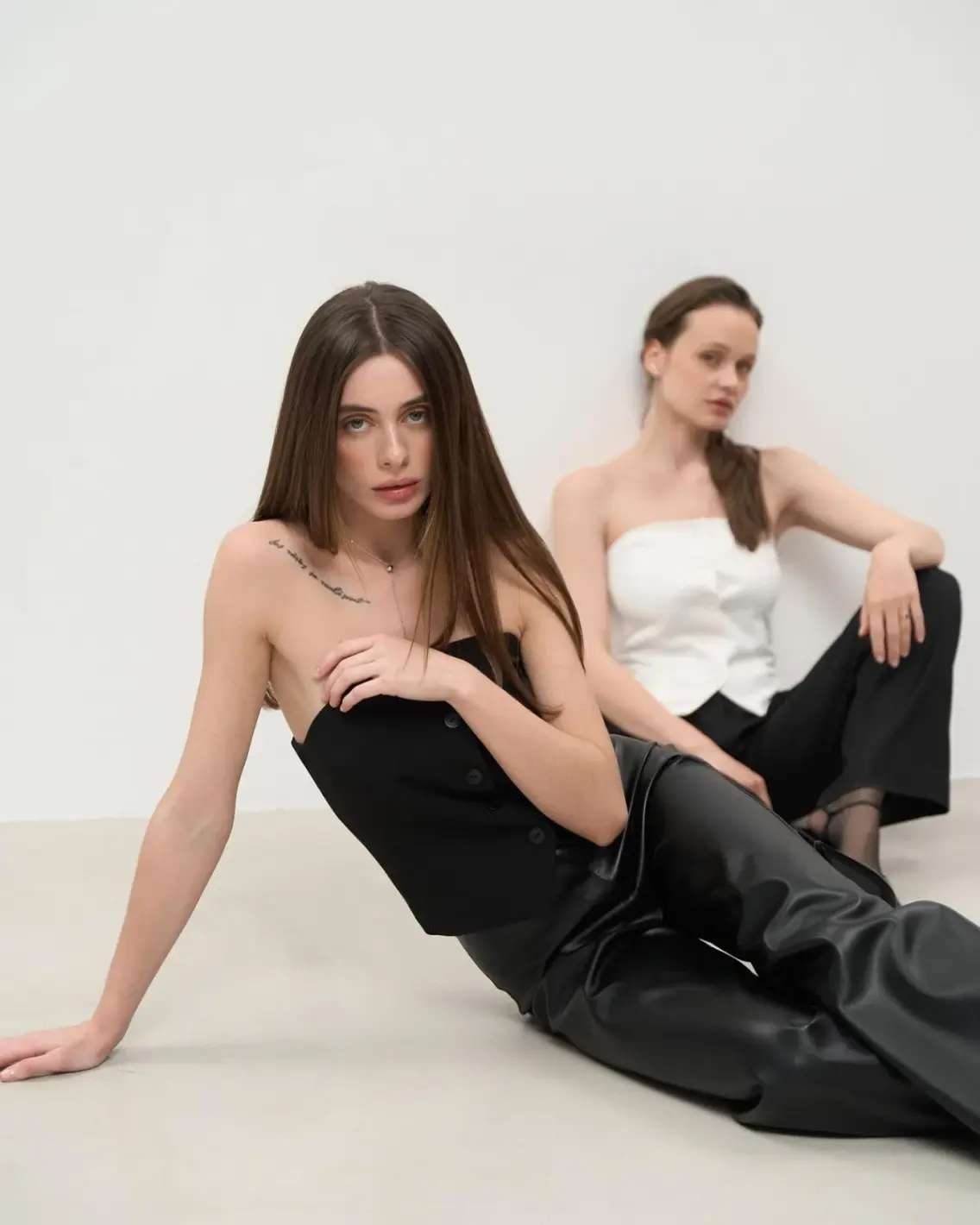 Тези панталони са хитът на 2025 г. СНИМКИ