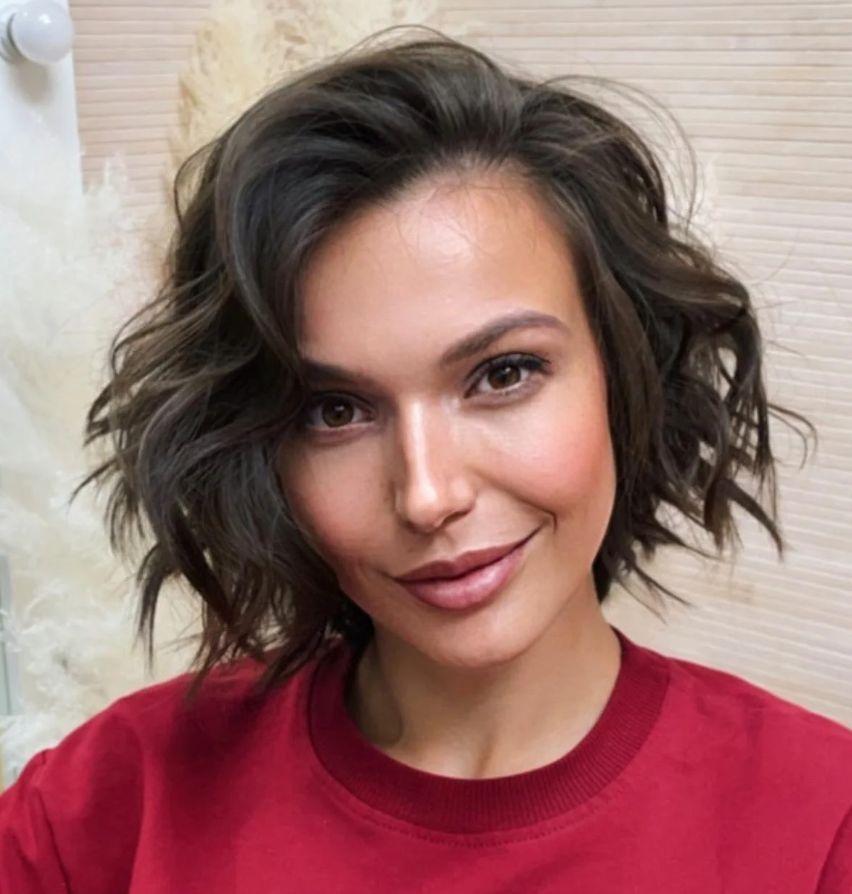 Спестете време: Модерни прически за тези, които не обичат да оформят косата си СНИМКИ