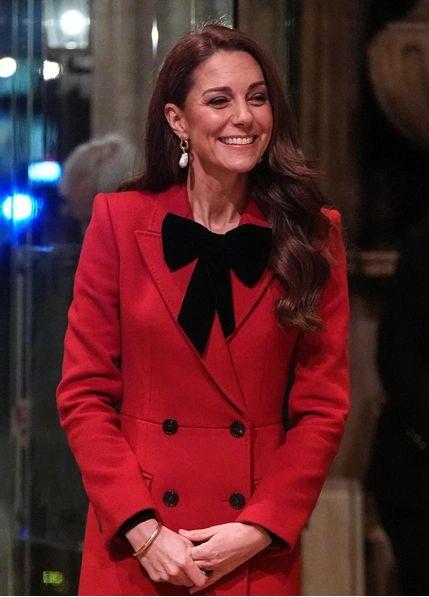 Новият любим аксесоар на Кейт Мидълтън, всяка жена става принцеса