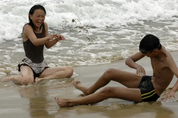 Какви бански носят жените в Северна Корея? Неочаквани модни правила СНИМКИ