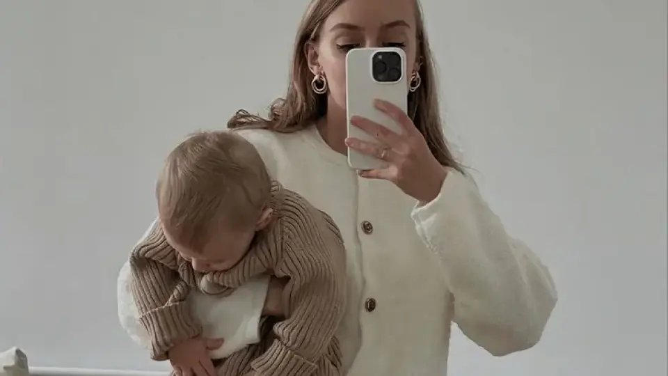 Жертви на естетиката: кои са "бежовите" майки и как влияят на психиката на децата