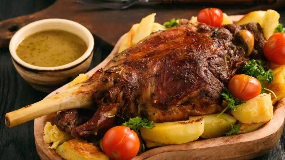 Гергьовденска класика: Агнешко, което ухае на спомени и традиция