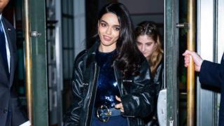 Аксесоар, популярен в края на XX век, се връща на мода СНИМКИ