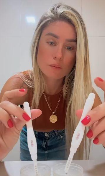 Порномоделка забременя от колега по време на снимки, а когато мъжът й научи...