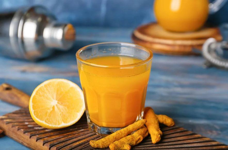 Това ще се случи, ако пиете вода с лимон и куркума всеки ден!