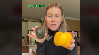 62-г. жена разкри тайната на младежкия си външен вид