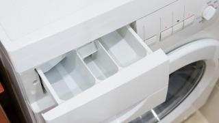 Трик от кухнята премахва мухъла от пералнята за минута – без търкане!
