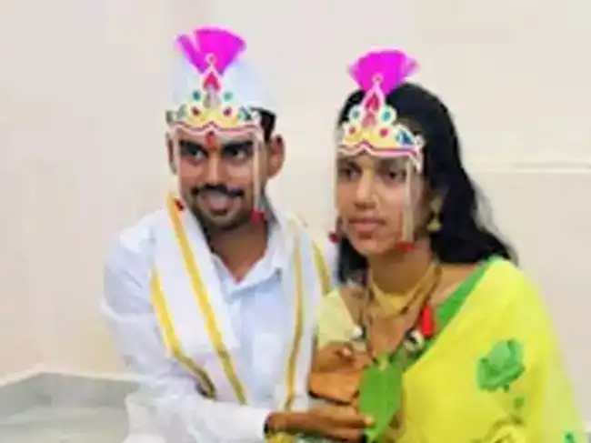 Младоженец внезапно се строполи на пода, последва огромна трагедия