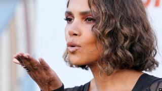 Хали Бери с пикантни разкрития за интимния си живот