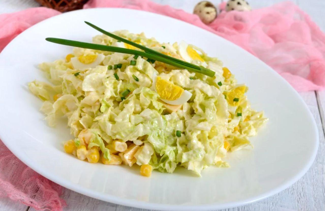 Как да приготвим салата с китайско зеле – три варианта за всеки вкус