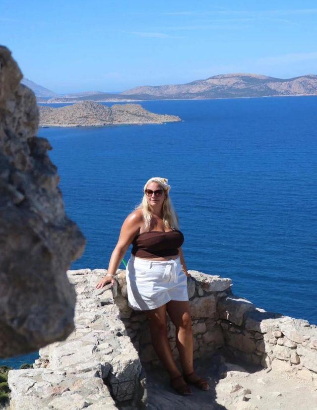 Как да изберете идеалните шорти за plus-size фигура това лято Снимки