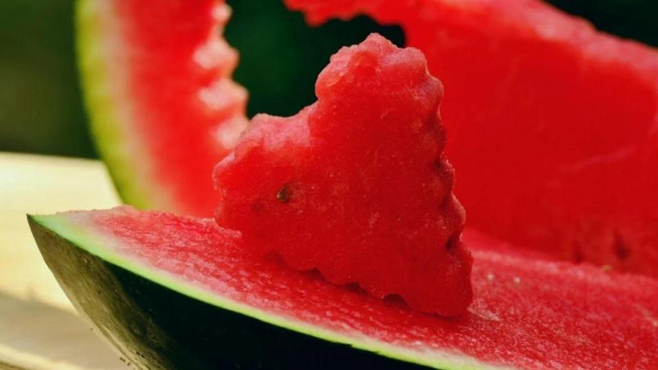 Какво ще се случи с тялото, ако ядете диня всеки ден