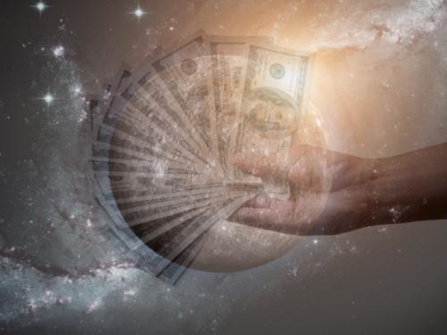 2 зодии ще забогатеят приказно през август