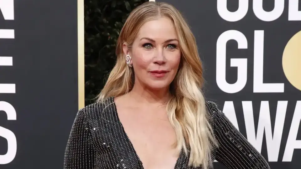 Красавица от "Женени с деца" по спешност в болница!