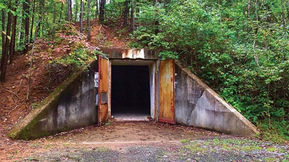 Съпрузи си купиха къща на остров и преживяха най-голямата изненада в живота си