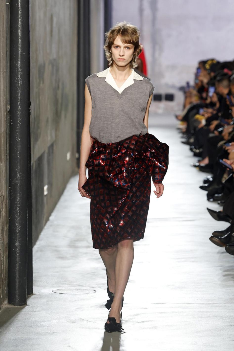 Свобода, комфорт и небрежност: 8 ключови елемента от офис гардероба на 2025-а