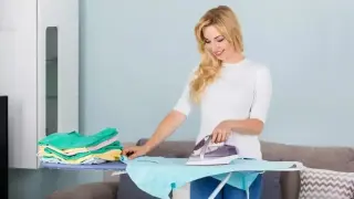 Гениален трик на домакините: Дрехите са като изгладени, без да пипате ютията!