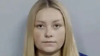 Ужас в САЩ: Студентка роди, скри бебето в гардероб и отиде в "Макдоналдс"