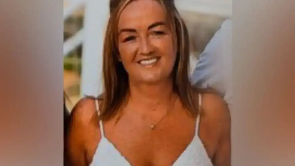 Ужас! Мъж намери жена си мъртва във ваната, убил я е зареждащ се телефон