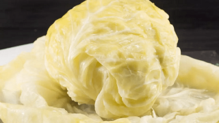 Златният съвет на баба: Ето кога да сложите киселото зеле, за да е идеално за Коледа