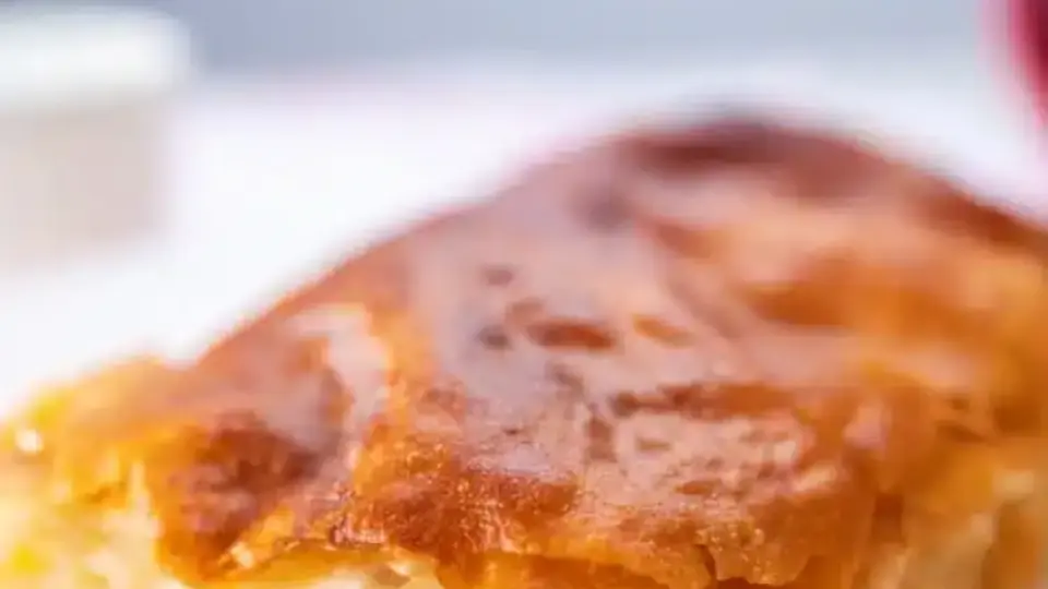 Тази турска баница с пилешко ще ви пренесе в Истанбул: Уникална рецепта, която всеки ще хареса