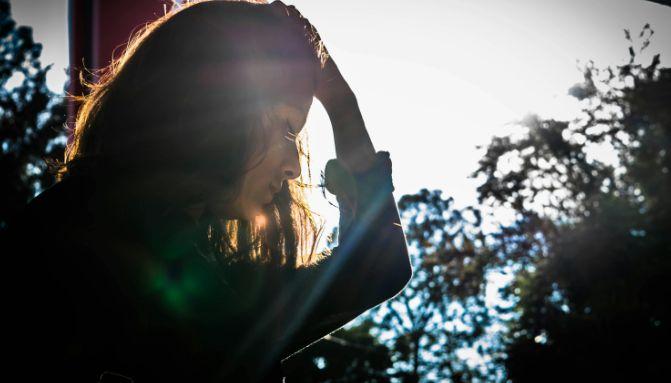 Майка прави секс с приятеля на 22-г. си син, а после...