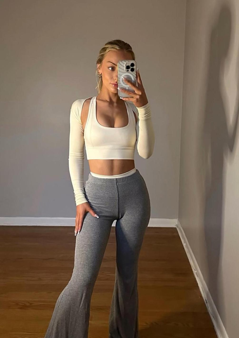 Всяка стилна дама трябва да има тази дреха в гардероба си