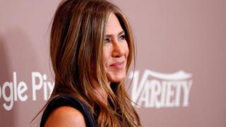 Тя отново обича: Дженифър Анистън показа мъжа, който я накара да сияе!