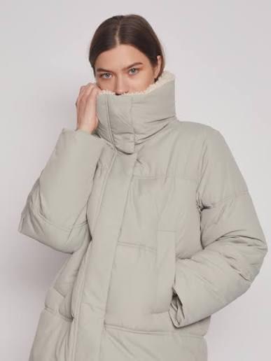 4 ключови вещи, които задължително трябва да имате в гардероба си тази зима