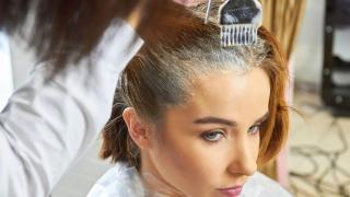 Фризьори разкриха цвета на косата, който подмладява с до 15 години