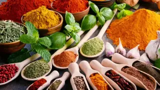 5 билки и подправки помагат да не ви е тежко по празниците