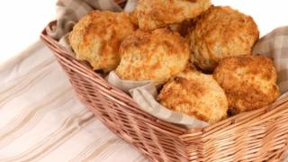 Домашни сиренки без месене – бърза закуска за всеки ден