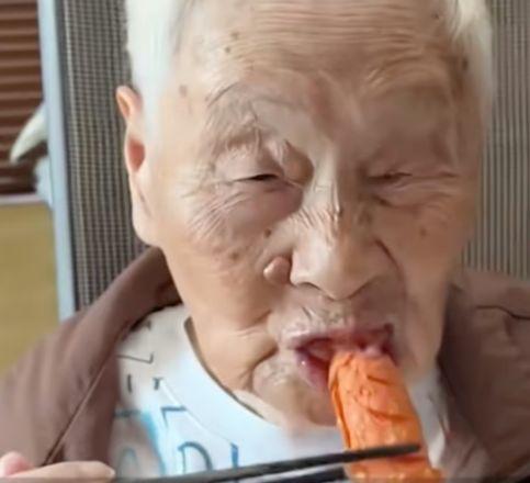 100-годишна китайка разкри простата си тайна за дълголетие