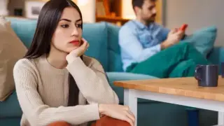 Нещастни, но останали: защо толкова жени живеят в бракове, които ги разрушават