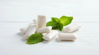 Учени разкриха какво се случва в мозъка, когато дъвчем дъвка