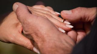 Какво всъщност прави брака щастлив според науката