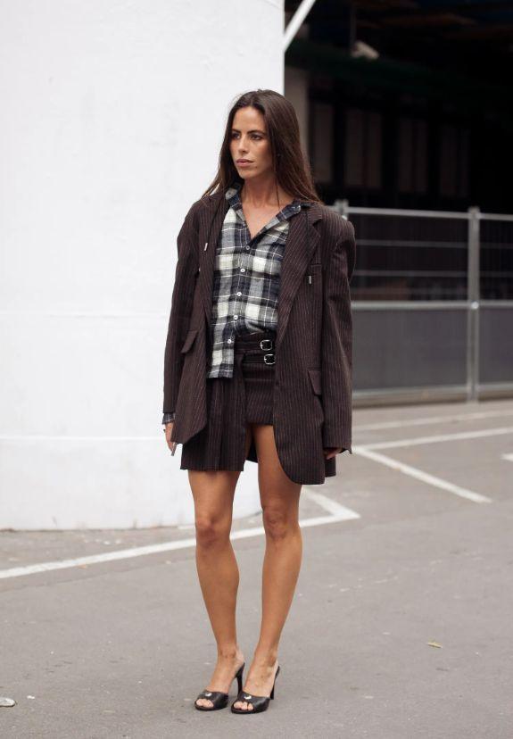 Как да носите „татковата“ риза и да изглеждате стилни без усилия Снимки