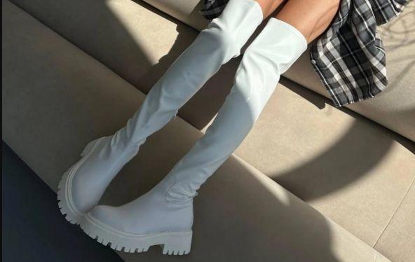 Хитът на Пролет 2026: Как и с какво да носите ботуши над коляното