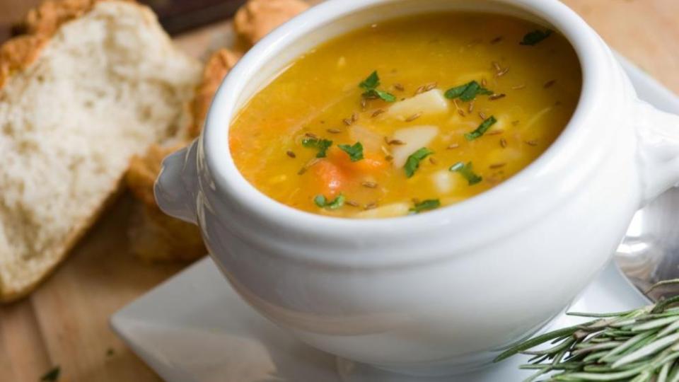 Като на баба: Най-добрата рецепта за пилешка супа срещу грип